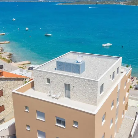 Sunny Escape * Betina (Sibenik-Knin)