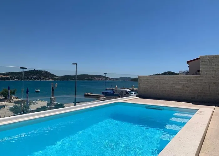 Sunny Escape * Betina (Sibenik-Knin)