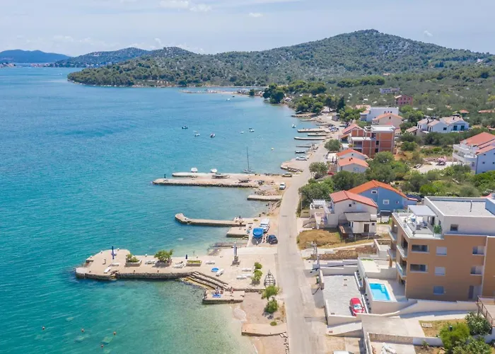 Sunny Escape * Betina (Sibenik-Knin)