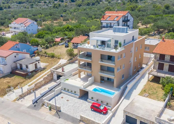 Sunny Escape Apartment